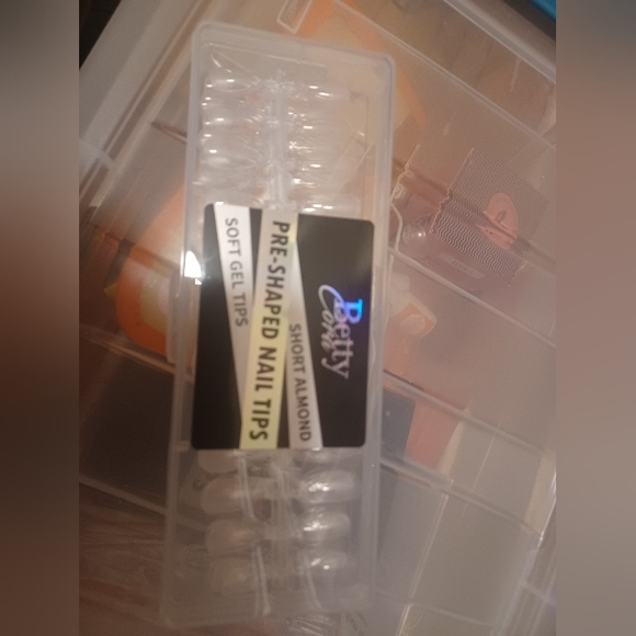 Betty Cora Soft Gel Nails - Picture 4 of 5